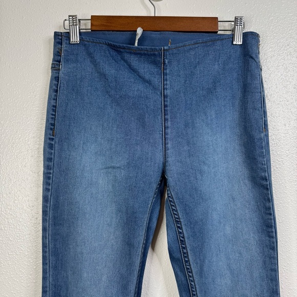 We The Free Penny Pull On Flare Jeans Size 27 - Picture 3 of 6
